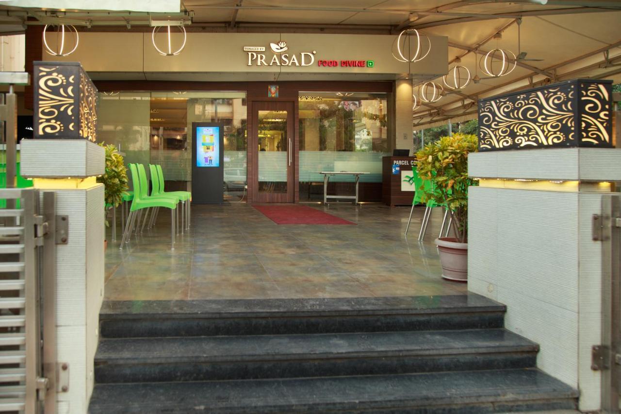 Vegas Residency Hotel Kalyān Exterior foto